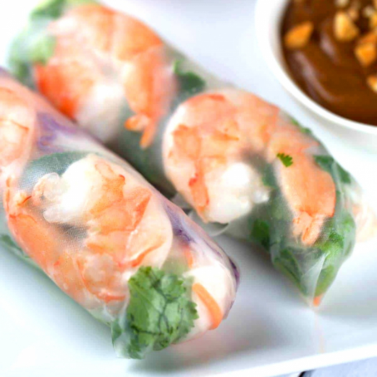 2. Rouleau aux crevettes (2 mcx) / Shrimp Roll (2 pcs)